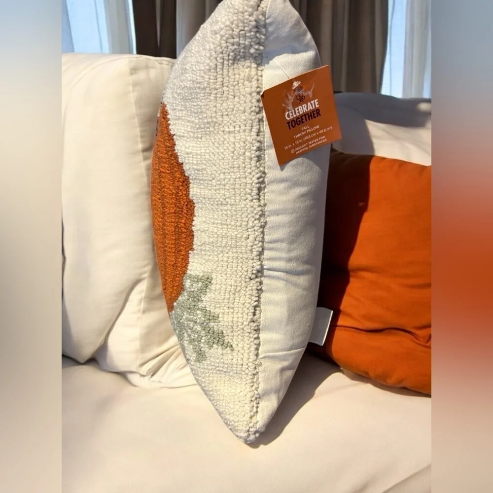 Ivory Pumpkin Knit Loop Throw Pillow Fall Autumn Home Decor Thanksgiving NWT